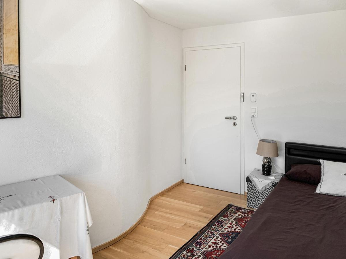 Haus Zur Lilie Hotel Hinwil Exterior foto